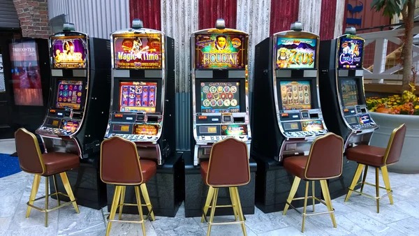 Blackjack dealer interface at to2888 live table